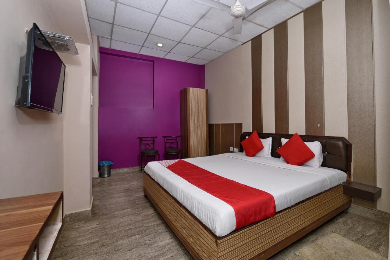 Oyo 3519 Hotel Garden Inn Bénarès Extérieur photo